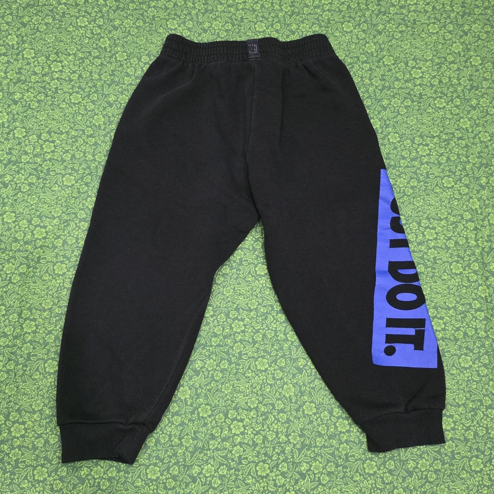 Nike Kids Black and Maroon Sweatpants Set - Picture 5 of 11